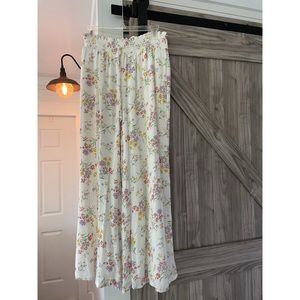 American Eagle wide leg smocked pant size medium